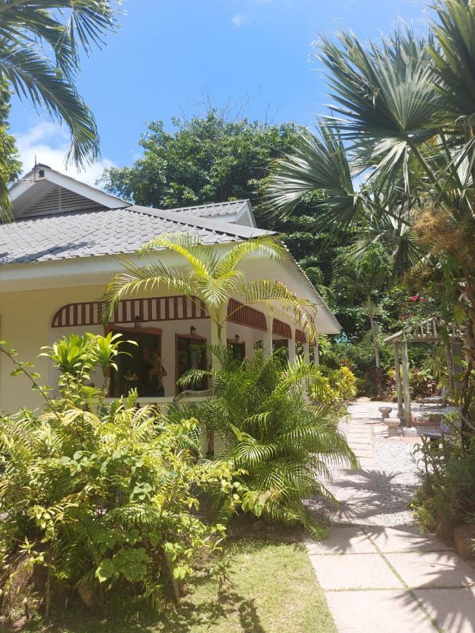 Domaine Les Rochers La Digue Exterior foto